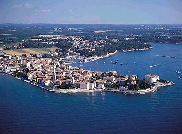 Studio Apartment In Porec With Balcony, Air Conditioning, Wi-Fi 0*,