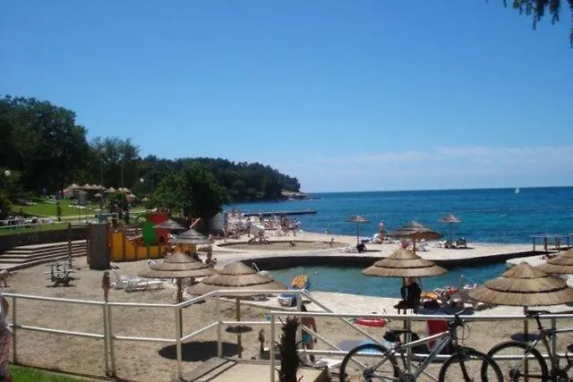 Studio Apartment In Porec With Balcony, Air Conditioning, Wi-Fi